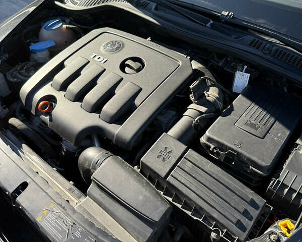 Чорний Шкода Октавія, об'ємом двигуна 2 л та пробігом 315 тис. км за 5100 $, фото 9 на Automoto.ua