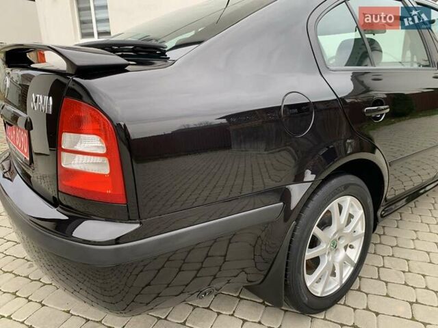 Черный Шкода Октавия, объемом двигателя 1.6 л и пробегом 151 тыс. км за 6100 $, фото 21 на Automoto.ua