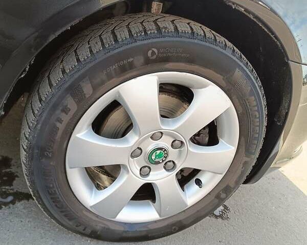 Чорний Шкода Октавія, об'ємом двигуна 1.97 л та пробігом 196 тис. км за 7600 $, фото 8 на Automoto.ua