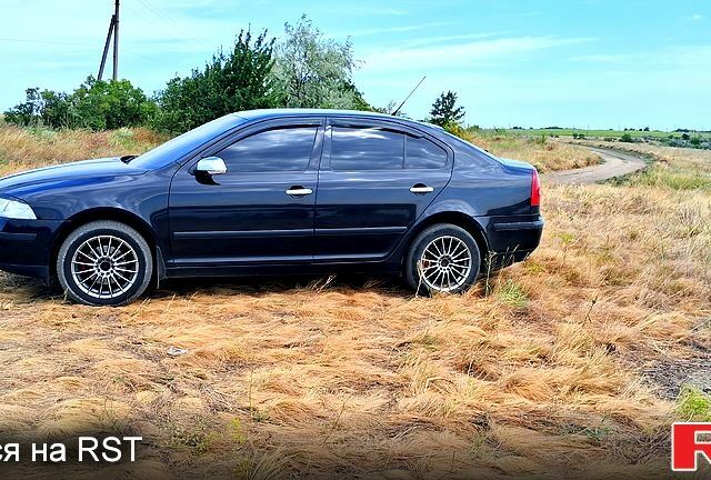 Черный Шкода Октавия, объемом двигателя 1.6 л и пробегом 290 тыс. км за 6350 $, фото 6 на Automoto.ua