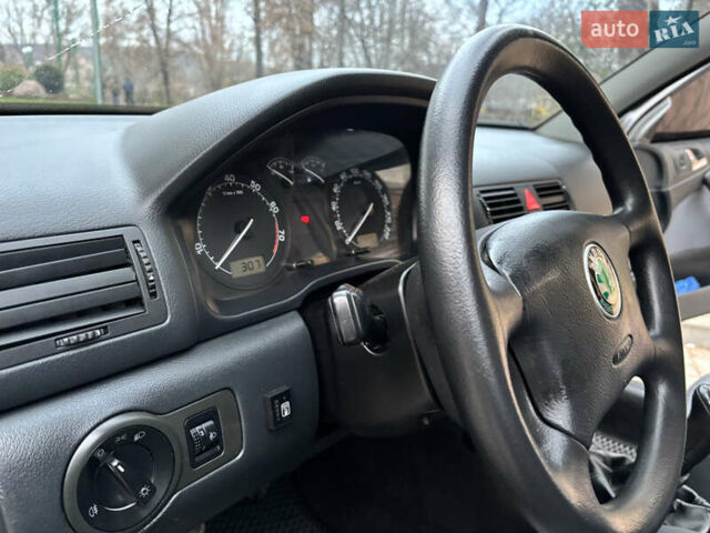 Чорний Шкода Октавія, об'ємом двигуна 1.6 л та пробігом 240 тис. км за 5650 $, фото 11 на Automoto.ua