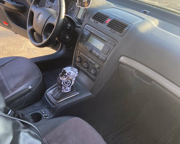 Чорний Шкода Октавія, об'ємом двигуна 1.98 л та пробігом 241 тис. км за 7500 $, фото 8 на Automoto.ua