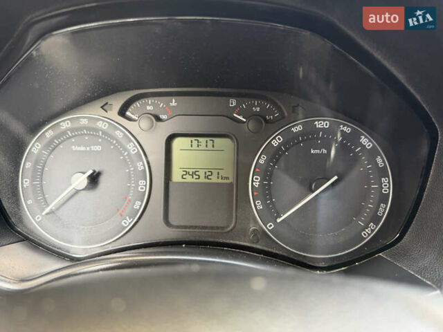 Чорний Шкода Октавія, об'ємом двигуна 1.98 л та пробігом 245 тис. км за 4200 $, фото 27 на Automoto.ua