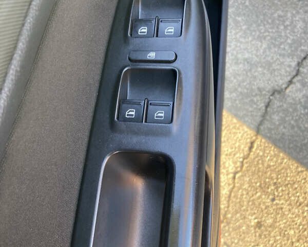 Чорний Шкода Октавія, об'ємом двигуна 1.98 л та пробігом 241 тис. км за 7500 $, фото 4 на Automoto.ua