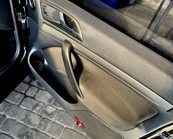 Черный Шкода Октавия, объемом двигателя 2 л и пробегом 303 тыс. км за 6600 $, фото 15 на Automoto.ua