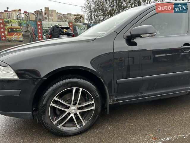 Черный Шкода Октавия, объемом двигателя 2 л и пробегом 263 тыс. км за 5700 $, фото 6 на Automoto.ua