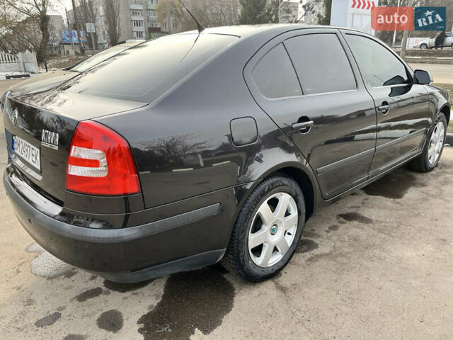 Черный Шкода Октавия, объемом двигателя 1.6 л и пробегом 216 тыс. км за 7600 $, фото 3 на Automoto.ua