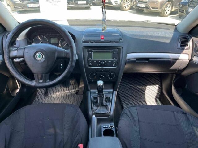 Черный Шкода Октавия, объемом двигателя 1.8 л и пробегом 345 тыс. км за 4740 $, фото 19 на Automoto.ua