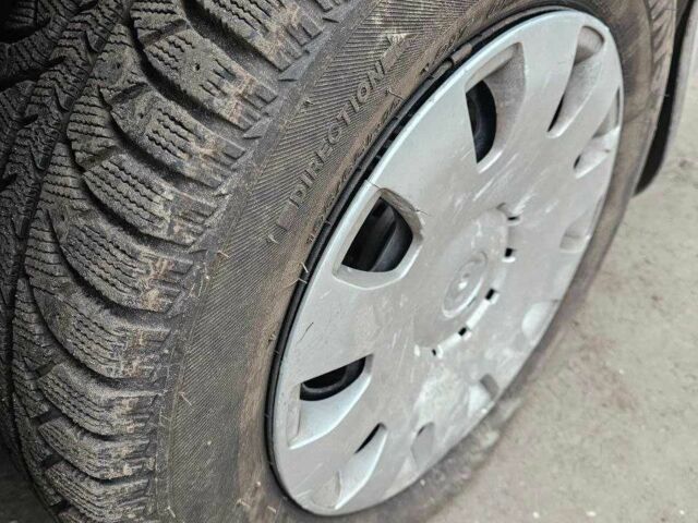 Черный Шкода Октавия, объемом двигателя 1.6 л и пробегом 210 тыс. км за 2350 $, фото 18 на Automoto.ua