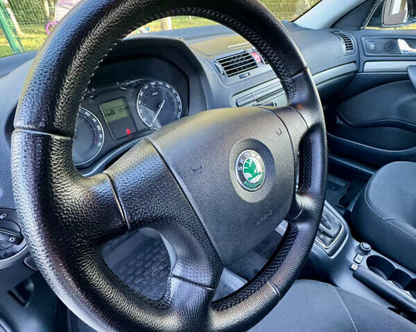 Шкода Октавія 2008 у Львові на Automoto.ua Чорний Шкода Октавія, об'ємом двигуна 1.98 л та пробігом 278 тис. км за 7900 $, фото 27 на Automoto.ua