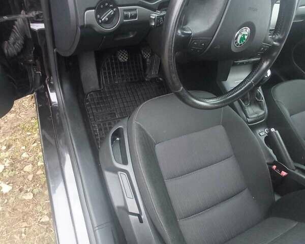 Черный Шкода Октавия, объемом двигателя 1.9 л и пробегом 219 тыс. км за 6500 $, фото 14 на Automoto.ua