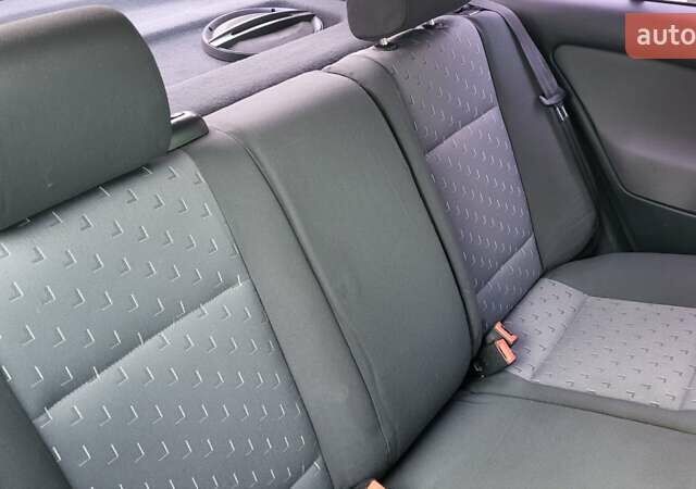 Черный Шкода Октавия, объемом двигателя 1.6 л и пробегом 230 тыс. км за 4800 $, фото 17 на Automoto.ua