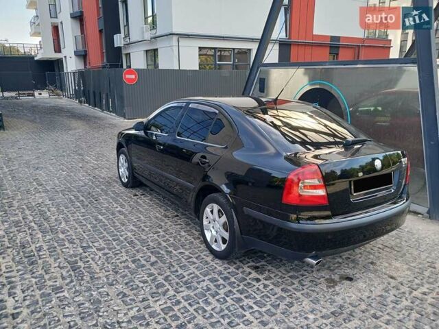 Черный Шкода Октавия, объемом двигателя 1.6 л и пробегом 285 тыс. км за 5700 $, фото 2 на Automoto.ua