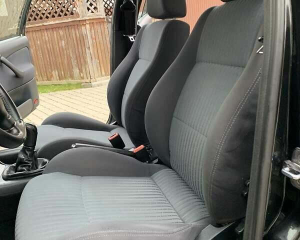 Черный Шкода Октавия, объемом двигателя 1.6 л и пробегом 151 тыс. км за 6100 $, фото 47 на Automoto.ua