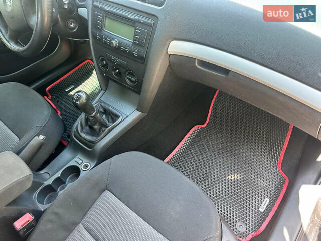 Чорний Шкода Октавія, об'ємом двигуна 1.9 л та пробігом 300 тис. км за 6750 $, фото 26 на Automoto.ua