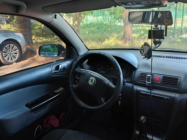 Чорний Шкода Октавія, об'ємом двигуна 1.6 л та пробігом 226 тис. км за 4800 $, фото 5 на Automoto.ua