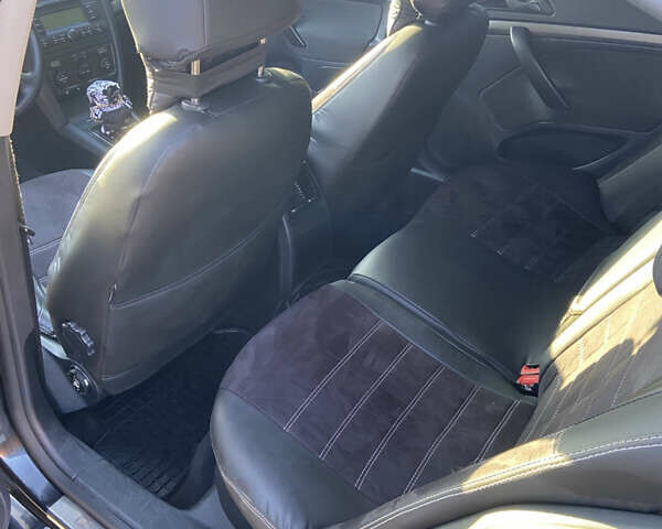 Чорний Шкода Октавія, об'ємом двигуна 1.98 л та пробігом 241 тис. км за 7500 $, фото 6 на Automoto.ua