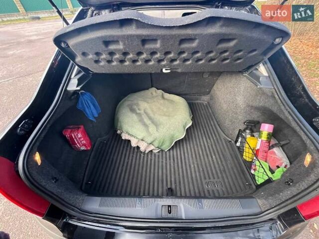 Черный Шкода Октавия, объемом двигателя 1.6 л и пробегом 210 тыс. км за 5900 $, фото 9 на Automoto.ua