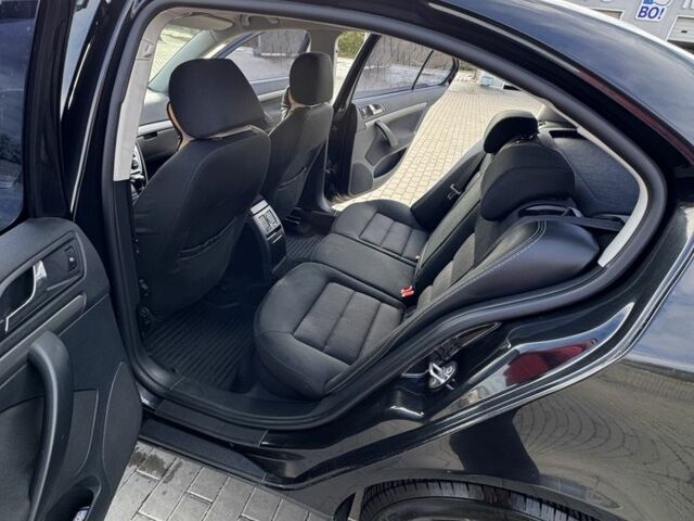 Черный Шкода Октавия, объемом двигателя 2 л и пробегом 266 тыс. км за 5900 $, фото 5 на Automoto.ua