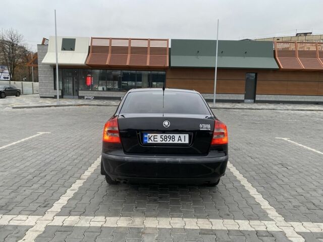 Черный Шкода Октавия, объемом двигателя 2 л и пробегом 192 тыс. км за 6500 $, фото 3 на Automoto.ua