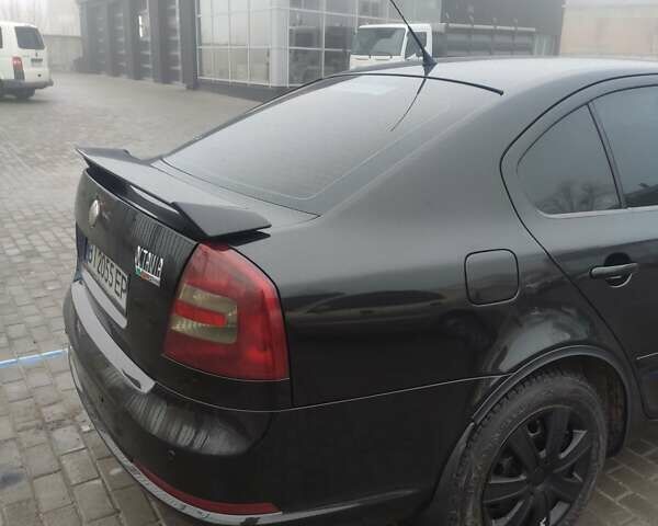 Черный Шкода Октавия, объемом двигателя 2 л и пробегом 272 тыс. км за 8300 $, фото 5 на Automoto.ua