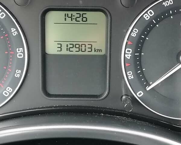 Черный Шкода Октавия, объемом двигателя 1.9 л и пробегом 312 тыс. км за 6700 $, фото 1 на Automoto.ua