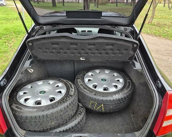 Чорний Шкода Октавія, об'ємом двигуна 1.6 л та пробігом 195 тис. км за 6600 $, фото 14 на Automoto.ua