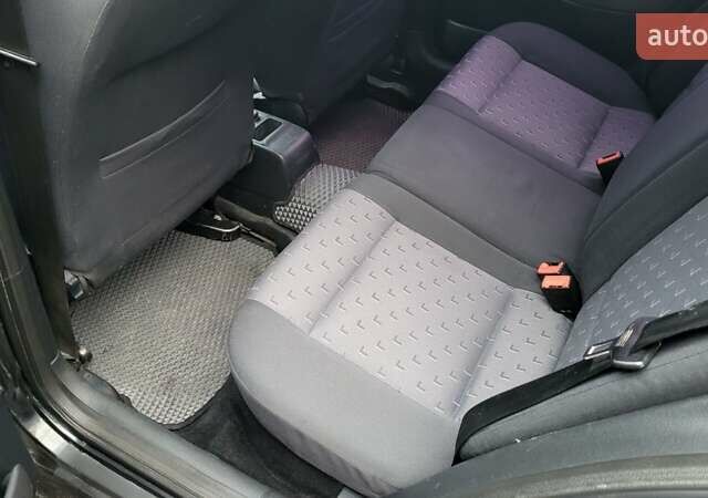 Черный Шкода Октавия, объемом двигателя 1.6 л и пробегом 230 тыс. км за 4800 $, фото 19 на Automoto.ua