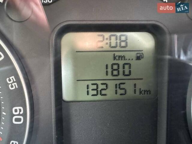 Черный Шкода Октавия, объемом двигателя 1.6 л и пробегом 132 тыс. км за 7950 $, фото 49 на Automoto.ua