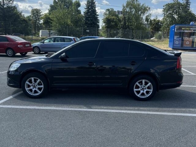 Чорний Шкода Октавія, об'ємом двигуна 2 л та пробігом 340 тис. км за 5100 $, фото 3 на Automoto.ua