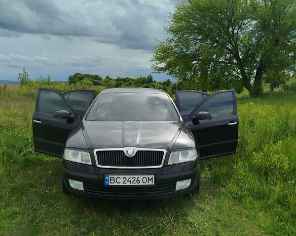 Черный Шкода Октавия, объемом двигателя 1.98 л и пробегом 493 тыс. км за 5600 $, фото 1 на Automoto.ua