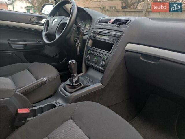 Черный Шкода Октавия, объемом двигателя 1.6 л и пробегом 198 тыс. км за 6999 $, фото 27 на Automoto.ua