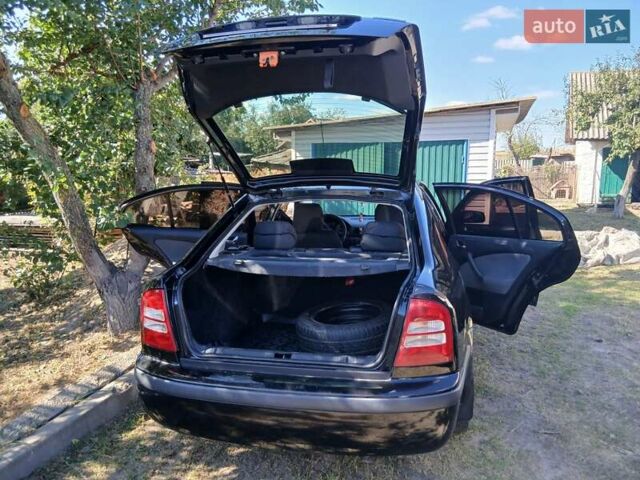 Черный Шкода Октавия, объемом двигателя 1.6 л и пробегом 183 тыс. км за 6000 $, фото 5 на Automoto.ua