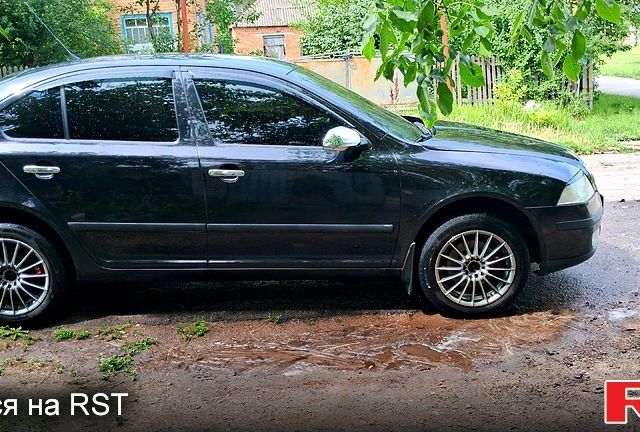 Черный Шкода Октавия, объемом двигателя 1.6 л и пробегом 290 тыс. км за 6350 $, фото 7 на Automoto.ua