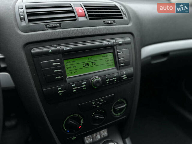 Черный Шкода Октавия, объемом двигателя 1.6 л и пробегом 223 тыс. км за 6300 $, фото 19 на Automoto.ua