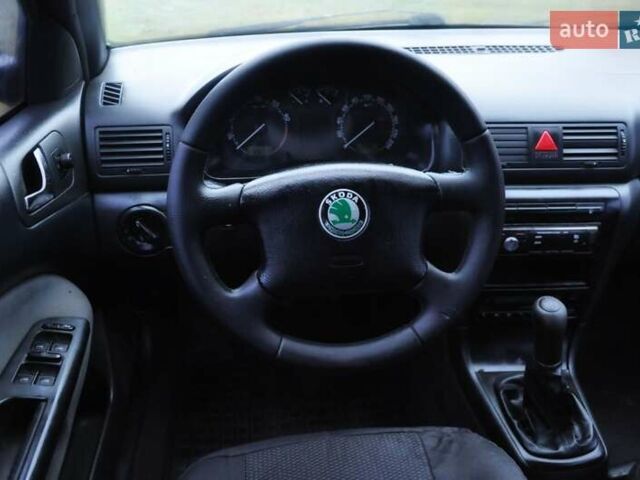 Чорний Шкода Октавія, об'ємом двигуна 1.78 л та пробігом 221 тис. км за 4500 $, фото 7 на Automoto.ua