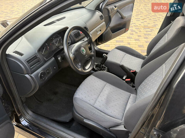 Чорний Шкода Октавія, об'ємом двигуна 1.6 л та пробігом 241 тис. км за 5700 $, фото 11 на Automoto.ua