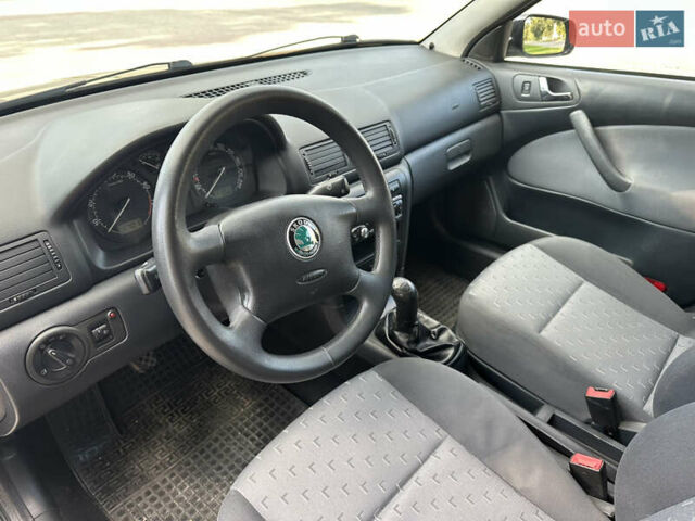 Чорний Шкода Октавія, об'ємом двигуна 1.6 л та пробігом 216 тис. км за 5600 $, фото 7 на Automoto.ua