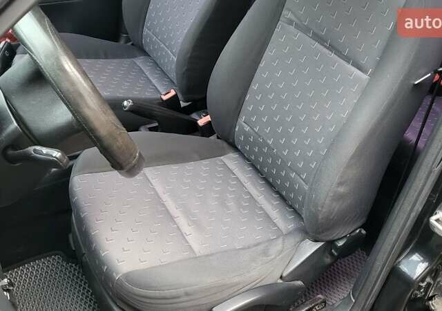 Черный Шкода Октавия, объемом двигателя 1.6 л и пробегом 230 тыс. км за 4800 $, фото 21 на Automoto.ua