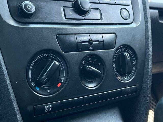 Черный Шкода Октавия, объемом двигателя 1.8 л и пробегом 345 тыс. км за 4740 $, фото 8 на Automoto.ua