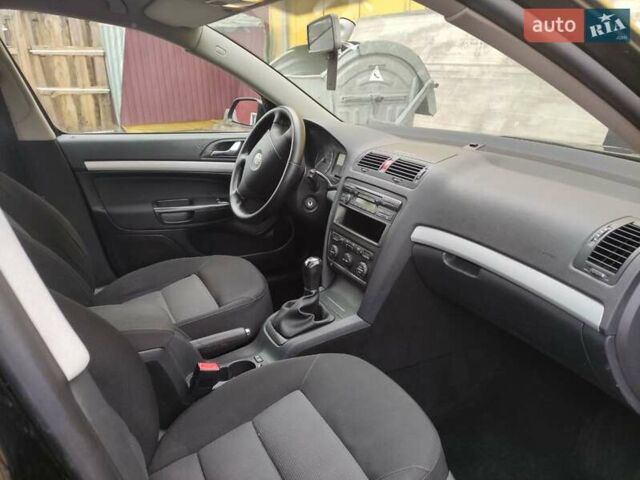 Черный Шкода Октавия, объемом двигателя 1.6 л и пробегом 198 тыс. км за 6999 $, фото 23 на Automoto.ua