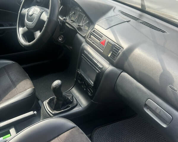 Чорний Шкода Октавія, об'ємом двигуна 1.6 л та пробігом 230 тис. км за 3000 $, фото 4 на Automoto.ua