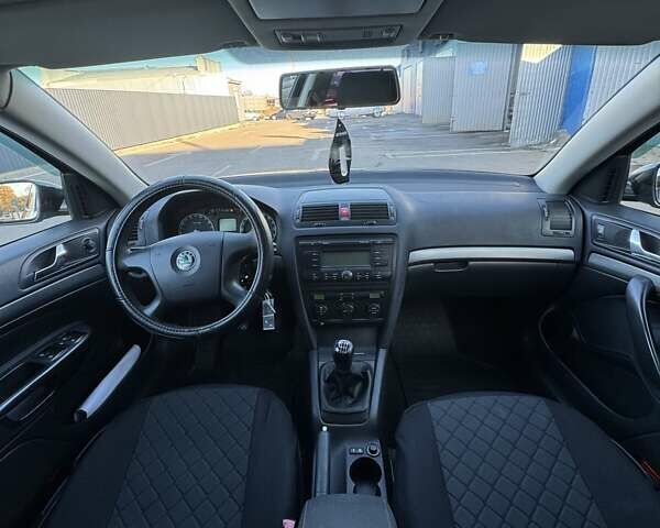 Черный Шкода Октавия, объемом двигателя 1.98 л и пробегом 192 тыс. км за 6400 $, фото 7 на Automoto.ua