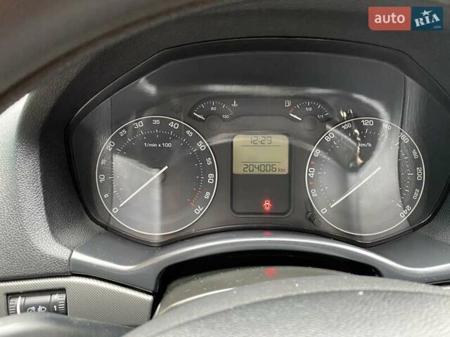 Чорний Шкода Октавія, об'ємом двигуна 0 л та пробігом 204 тис. км за 6299 $, фото 9 на Automoto.ua