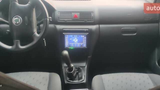 Чорний Шкода Октавія, об'ємом двигуна 1.6 л та пробігом 220 тис. км за 5100 $, фото 5 на Automoto.ua