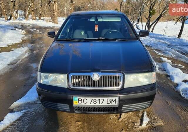 Черный Шкода Октавия, объемом двигателя 1.6 л и пробегом 230 тыс. км за 4800 $, фото 7 на Automoto.ua