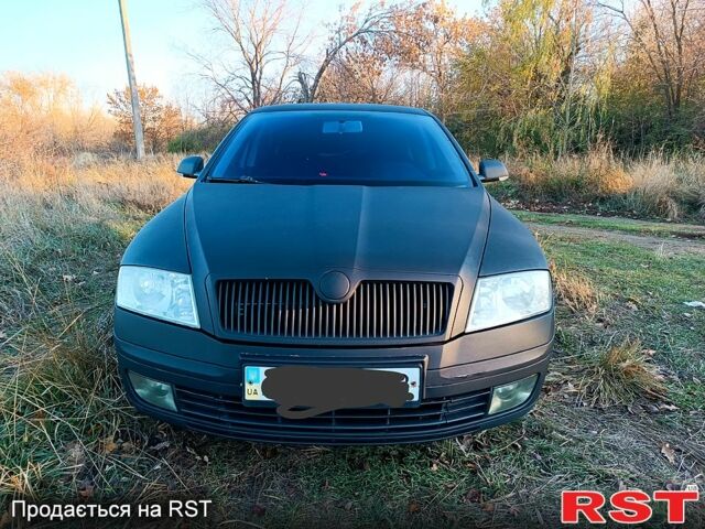 Черный Шкода Октавия, объемом двигателя 16 л и пробегом 302 тыс. км за 5400 $, фото 6 на Automoto.ua