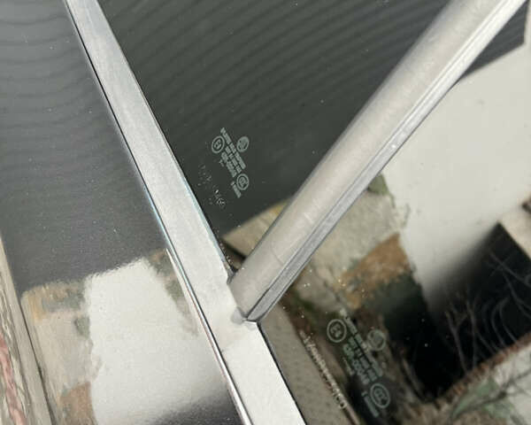 Черный Шкода Октавия, объемом двигателя 1.6 л и пробегом 301 тыс. км за 5600 $, фото 13 на Automoto.ua