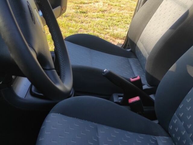 Черный Шкода Октавия, объемом двигателя 1.6 л и пробегом 200 тыс. км за 4000 $, фото 9 на Automoto.ua