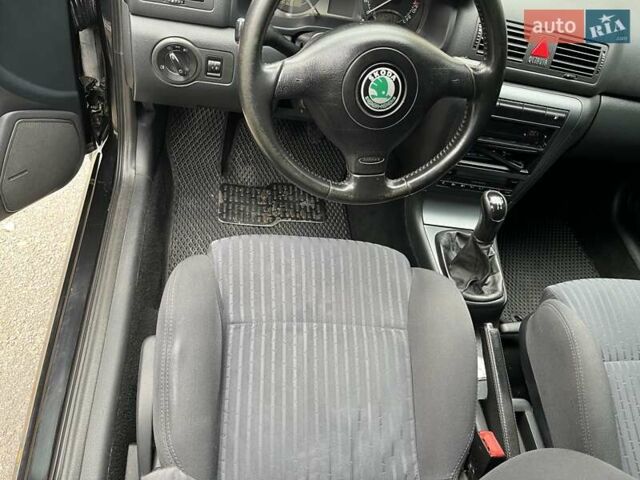 Черный Шкода Октавия, объемом двигателя 1.78 л и пробегом 172 тыс. км за 6600 $, фото 10 на Automoto.ua